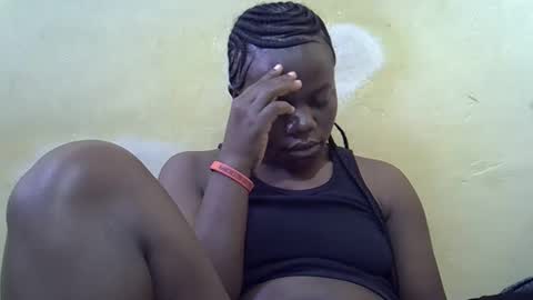Snapshot of ebony_cutiee chatting on May 15, 6:42 am ebony_cutiee online show from May 15, 6:42 am