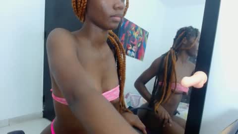 Snapshot of ebony_fantasy_ chatting on December 23, 7:30 pm Natalia online show from December 23, 7:30 pm