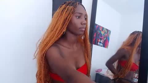 Snapshot of ebony_fantasy_ chatting on December 27, 7:24 pm Natalia online show from December 27, 7:24 pm