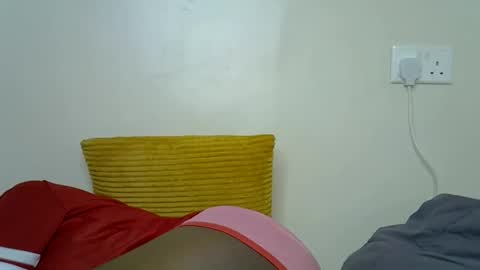 ebony_j online show from May 19, 7:20 pm