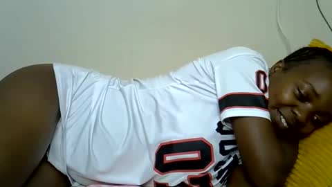 ebony_j online show from May 27, 8:06 pm