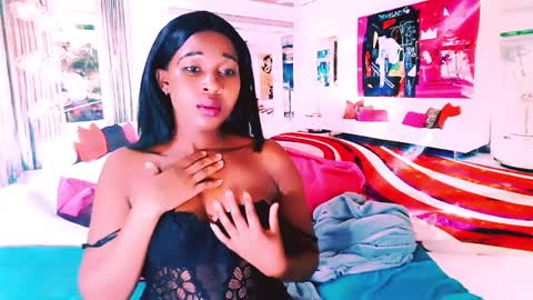 Snapshot of ebonyblisss chatting on February 14, 2:07 am Tamia online show from February 14, 2:07 am