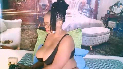 ebonyblooom69 online show from September 19, 7:10 am