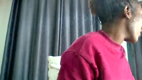 Snapshot of ebonyboutilicious chatting on June 19, 9:35 am Loreina online show from June 19, 9:35 am