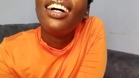 Snapshot of ebonycandymelani chatting on February 22, 2:17 am Ebony Melanie online show from February 22, 2:17 am