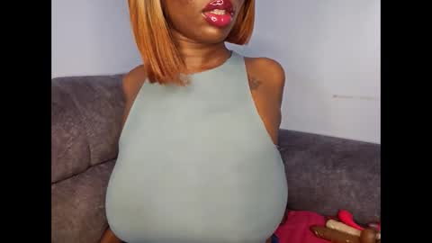 Snapshot of ebonycandymelani chatting on September 9, 9:58 pm Ebony Melanie online show from September 9, 9:58 pm
