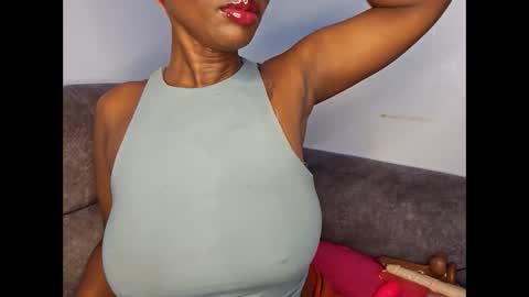 Snapshot of ebonycandymelani chatting on September 28, 10:04 pm Ebony Melanie online show from September 28, 10:04 pm