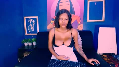 Snapshot of ebonykinkx chatting on February 20, 4:39 am Call me MeL online show from February 20, 4:39 am