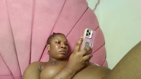Snapshot of ebonykissxx chatting on March 7, 8:33 am ebonykissxx online show from March 7, 8:33 am