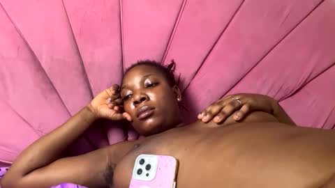 Snapshot of ebonykissxx chatting on March 21, 10:53 am ebonykissxx online show from March 21, 10:53 am