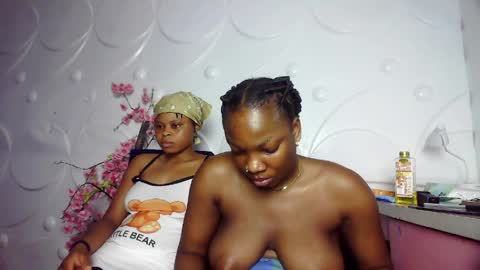 Snapshot of ebonykissxx chatting on June 6, 5:50 pm ebonykissxx online show from June 6, 5:50 pm
