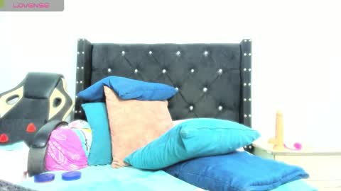 Snapshot of ebonylatinx chatting on December 15, 9:41 pm Angela online show from December 15, 9:41 pm