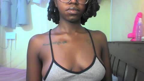 Ebonymuse2 online show from May 21, 10:50 pm