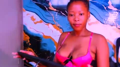 ebonypretty69 online show from February 7, 5:44 am