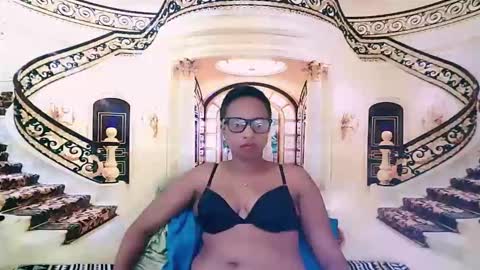 Snapshot of ebonyseductionz chatting on December 23, 11:57 am Zammy online show from December 23, 11:57 am