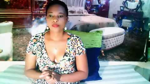 Snapshot of ebonyseductionz chatting on January 12, 5:22 pm Zammy online show from January 12, 5:22 pm