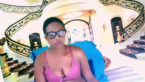 Snapshot of ebonyseductionz chatting on January 15, 3:07 pm Zammy online show from January 15, 3:07 pm