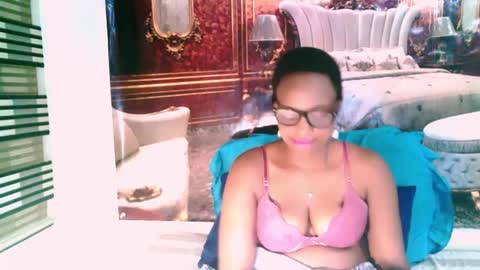 Snapshot of ebonyseductionz chatting on January 15, 9:20 pm Zammy online show from January 15, 9:20 pm