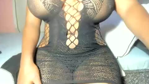 ebonysmiles00 online show from July 10, 9:12 am