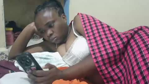 Ebonyval online show from September 16, 5:58 pm