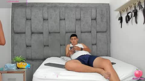 Blake and Jess online show from March 19, 7:40 pm