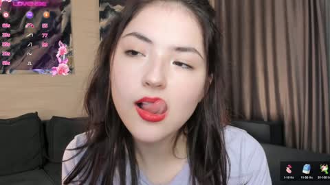 Viola online show from December 15, 2:05 pm