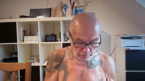 eddelmar online show from February 17, 10:34 am