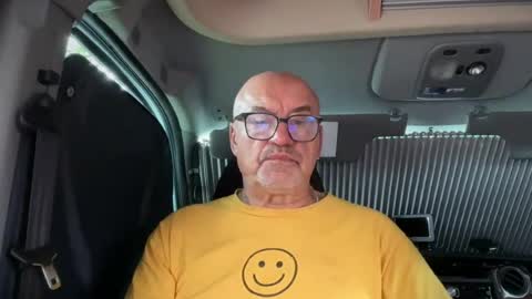 Snapshot of eddelmar chatting on July 3, 10:21 am eddelmar online show from July 3, 10:21 am