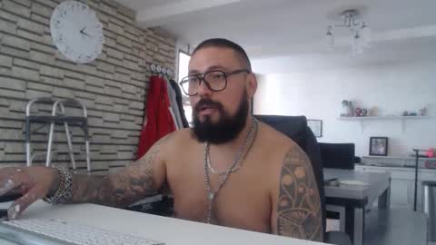 edgarram83 online show from November 4, 7:13 pm