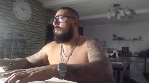 edgarram83 online show from November 16, 7:47 am