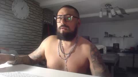 edgarram83 online show from November 17, 7:03 am