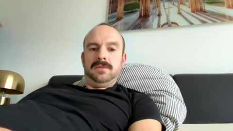 Snapshot of edge_guy chatting on January 24, 2:51 pm edge_guy online show from January 24, 2:51 pm