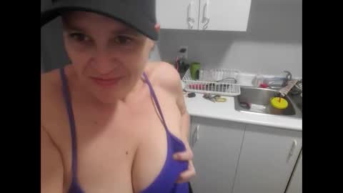 Angel online show from February 26, 8:33 pm