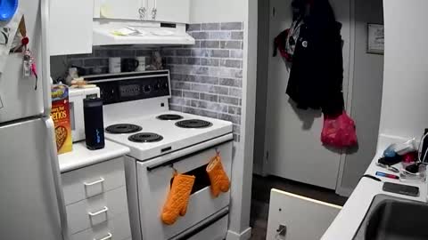 Angel online show from March 4, 5:30 pm