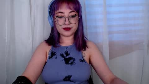 Snapshot of ediefris chatting on February 11, 3:11 am fickle demon made of clumps of matter online show from February 11, 3:11 am