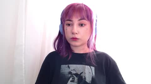 Snapshot of ediefris chatting on February 12, 4:40 am fickle demon made of clumps of matter online show from February 12, 4:40 am