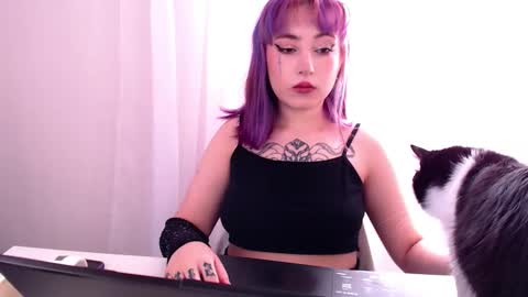 Snapshot of ediefris chatting on February 16, 5:14 am fickle demon made of clumps of matter online show from February 16, 5:14 am