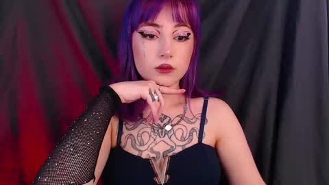 Snapshot of ediefris chatting on February 21, 9:10 am fickle demon made of clumps of matter online show from February 21, 9:10 am