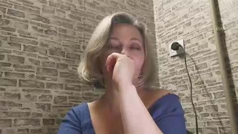 edithmanning online show from February 17, 5:32 pm