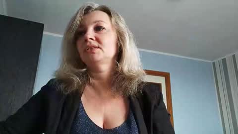edithmanning online show from March 8, 6:39 am