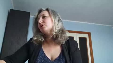 edithmanning online show from March 11, 12:55 pm