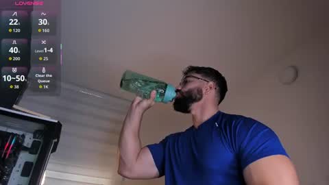 Snapshot of edrick_walton chatting on June 12, 11:42 am edrick online show from June 12, 11:42 am