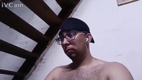 edrik_92 online show from May 30, 5:04 am