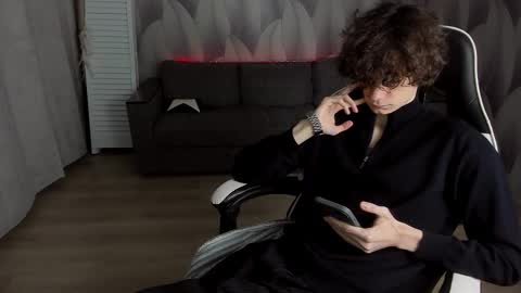 Snapshot of edvardblare chatting on October 10, 3:11 pm edvardblare online show from October 10, 3:11 pm