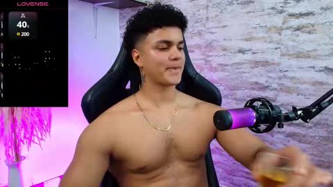 Snapshot of edward__clarck chatting on January 26, 9:40 am EDWARD CLARCK online show from January 26, 9:40 am