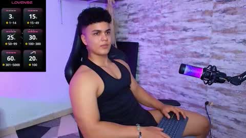 EDWARD CLARCK online show from December 15, 4:28 am