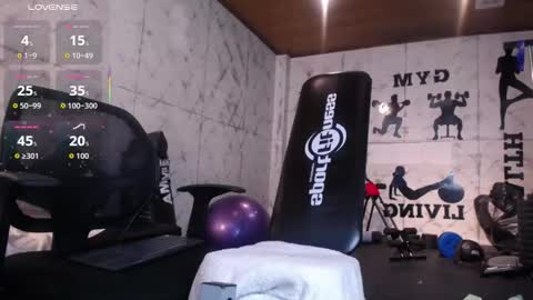 Eduardo online show from December 1, 8:30 am