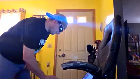 edwardaims_2please online show from November 7, 3:56 pm