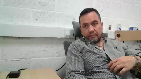 EdM online show from February 17, 10:34 am