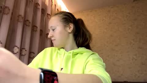 Snapshot of edythecolbert chatting on November 25, 11:43 am Rachel online show from November 25, 11:43 am